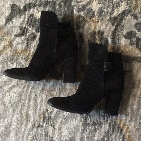 🔥🔥💗Chanel Black Suede Boots! - Picture 3 of 6